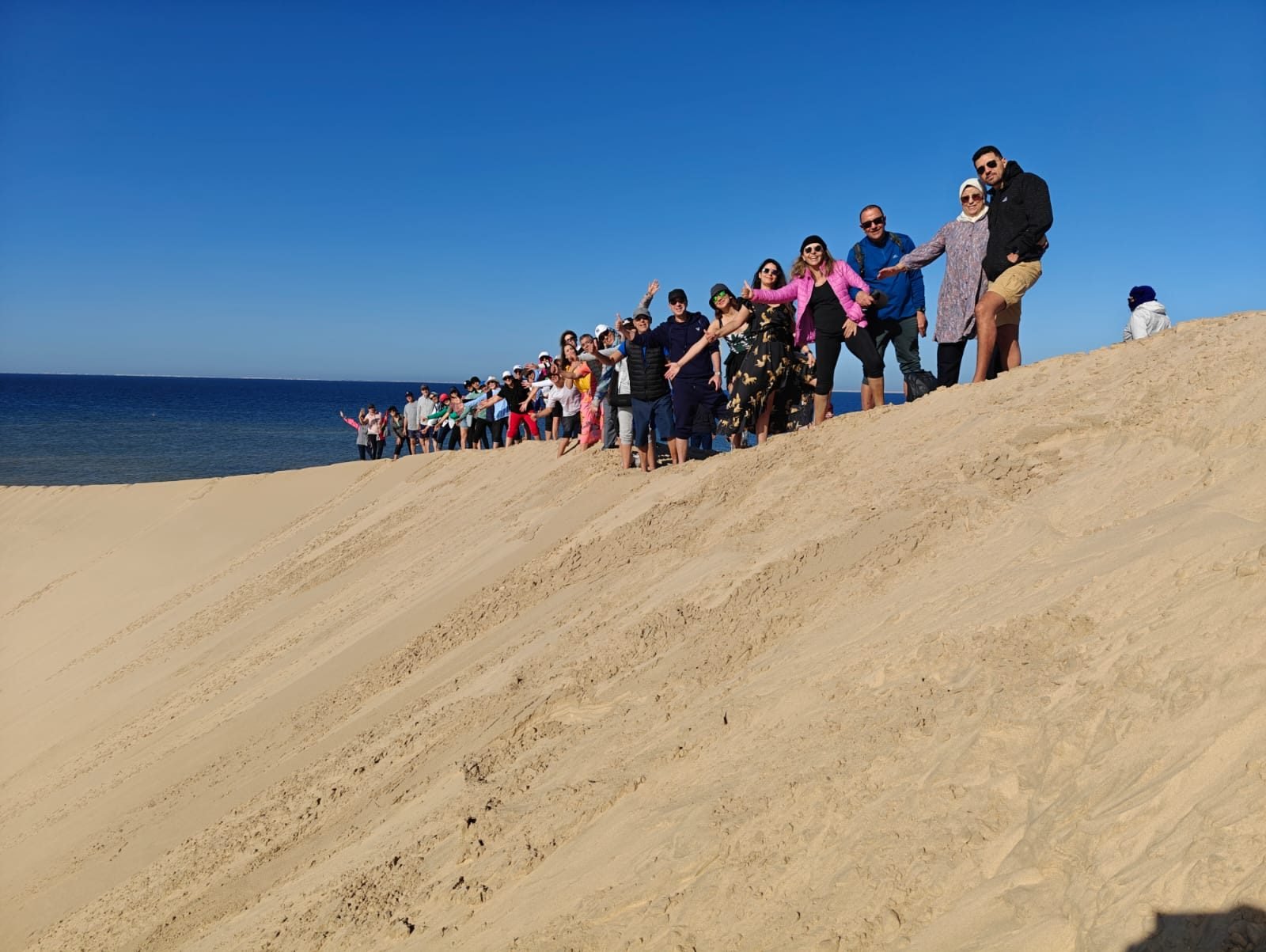 Groupe Randopedia à la montée de la Dune Blanche de Dakhla